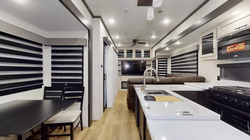 33RLP Floorplan Main Room